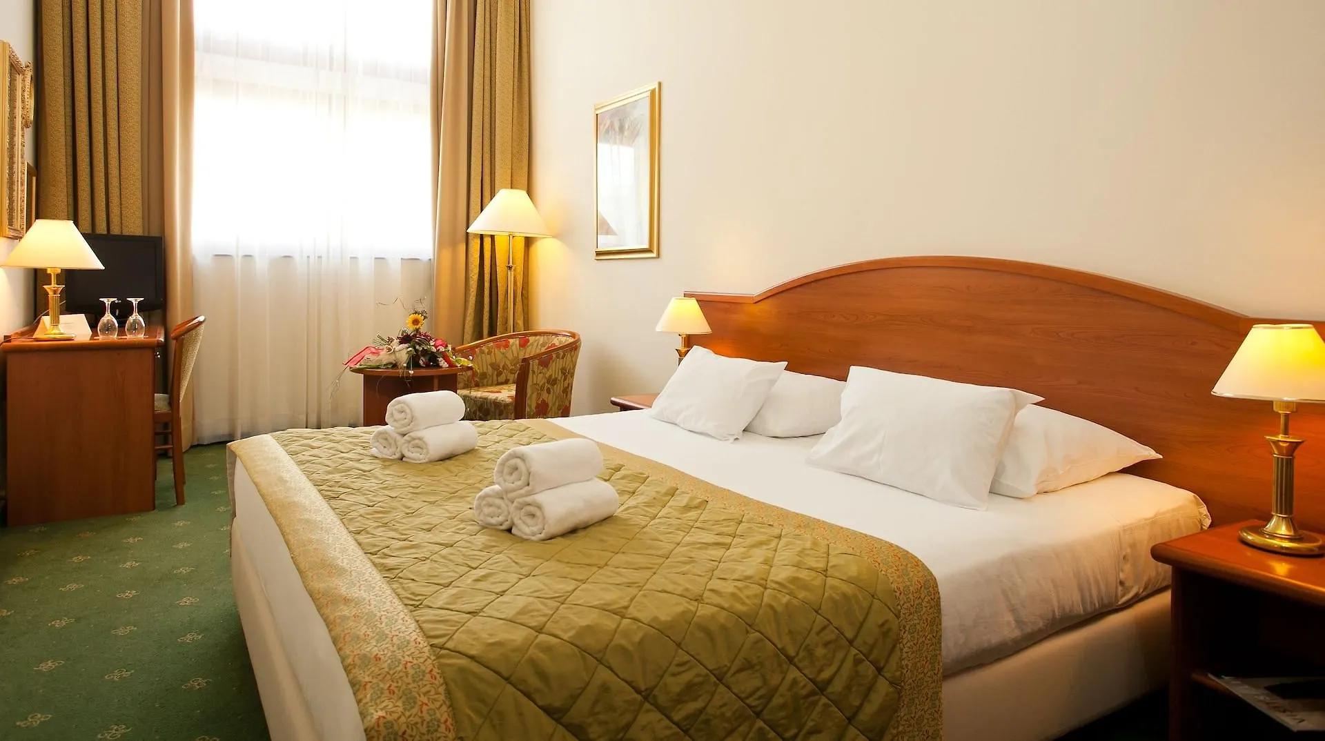 Hotel Globo Split 4*,