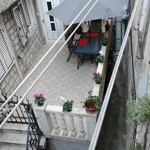 Duje Apartment