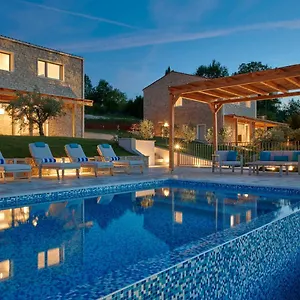  Villa Motovun Villas Croacia
